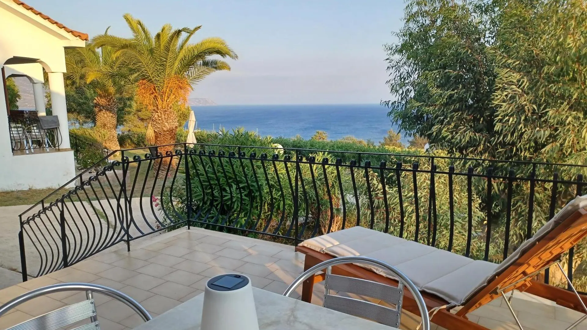 Nerissa 3, Two Bedroom Beach House Σπαρτιά